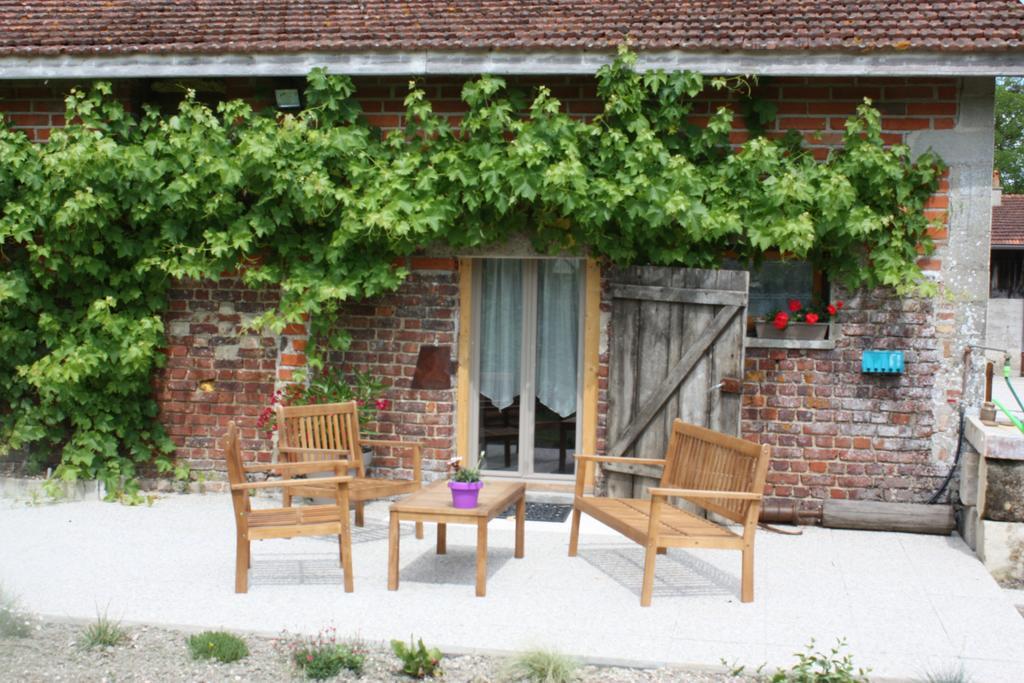 Au Passage Des Grues Bed & Breakfast Drosnay Ruang foto