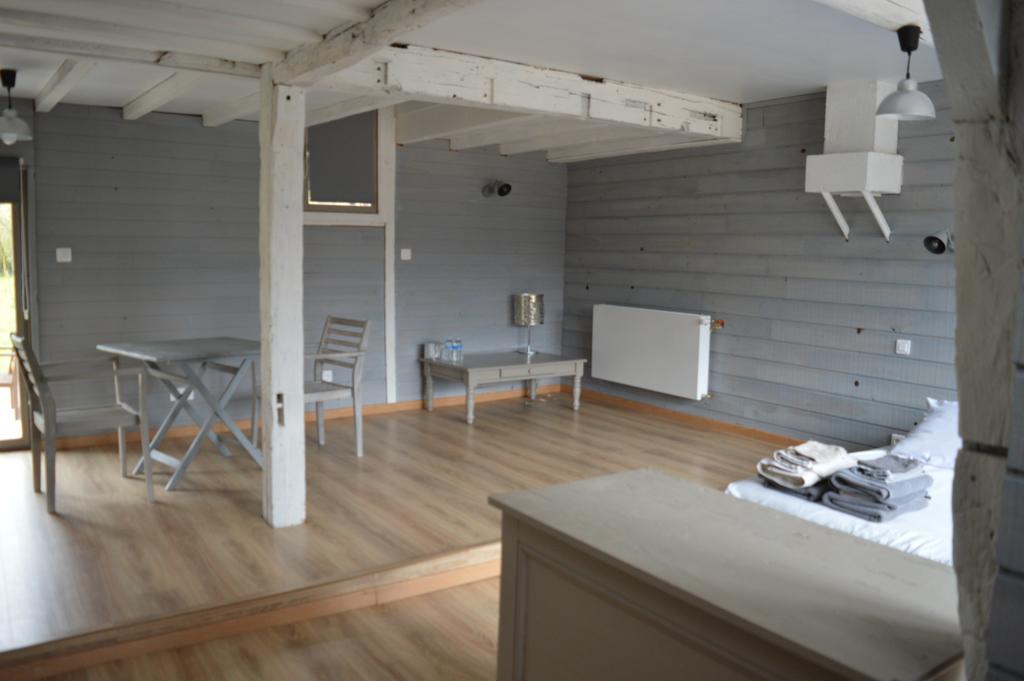 Au Passage Des Grues Bed & Breakfast Drosnay Bagian luar foto