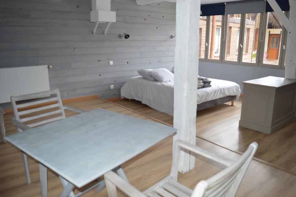 Au Passage Des Grues Bed & Breakfast Drosnay Bagian luar foto