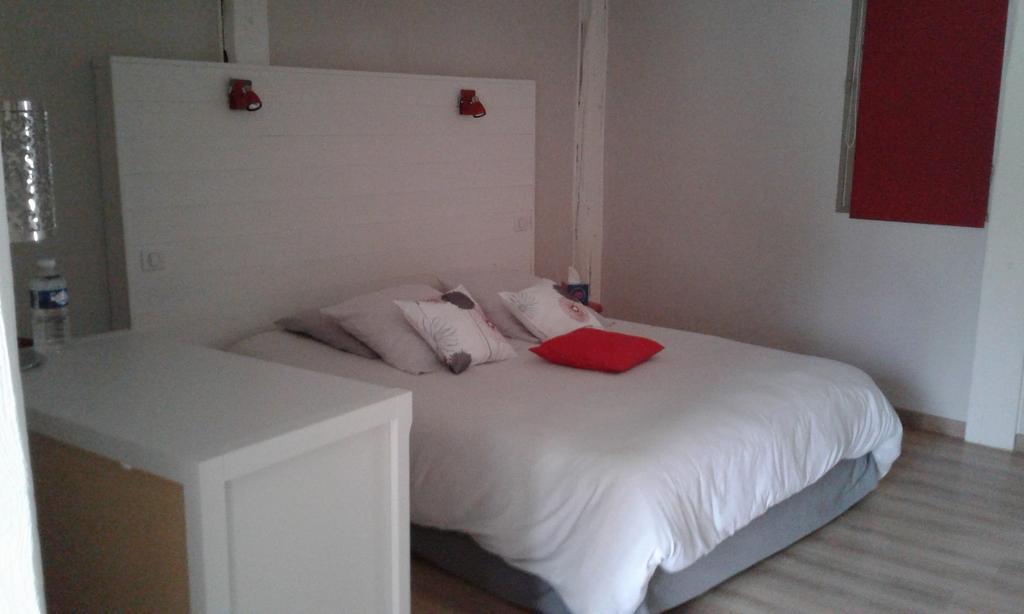Au Passage Des Grues Bed & Breakfast Drosnay Bagian luar foto
